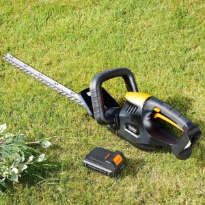 Remove The Battery of Cordless Hedge Cutter